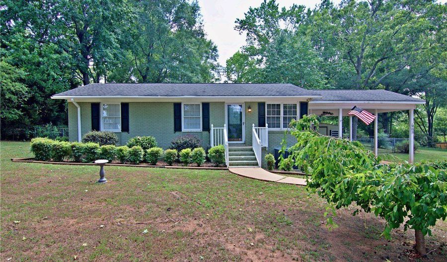 903 New Prospect Church Rd, Anderson, SC 29625 - 3 Beds, 2 Bath