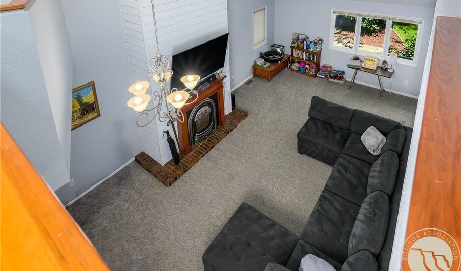 1230 Clark Ave, Billings, MT 59102 - 3 Beds, 3 Bath