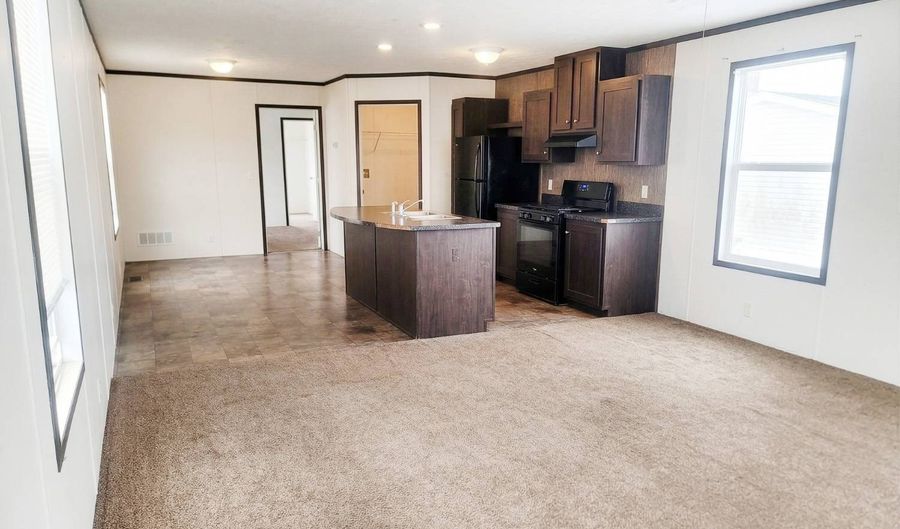 800 E 18th St 108, Albert Lea, MN 56007 - 3 Beds, 2 Bath