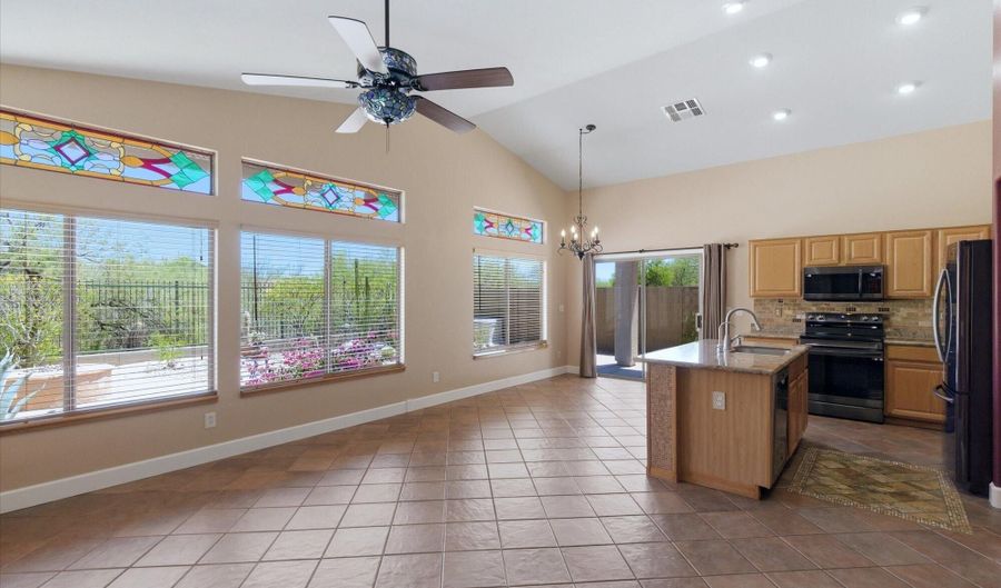 40809 N COURAGE Trl, Anthem, AZ 85086 - 2 Beds, 2 Bath