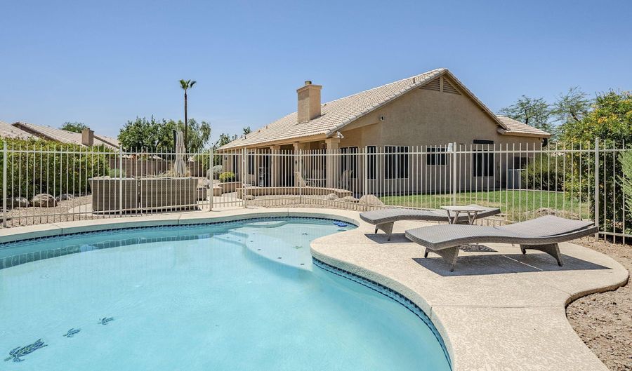 4093 W BART Dr, Chandler, AZ 85226 - 4 Beds, 2 Bath