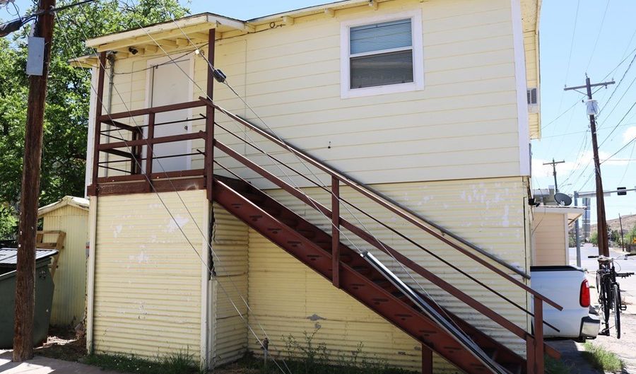 805 E Holland Ave, Alpine, TX 79830 - 6 Beds, 4 Bath