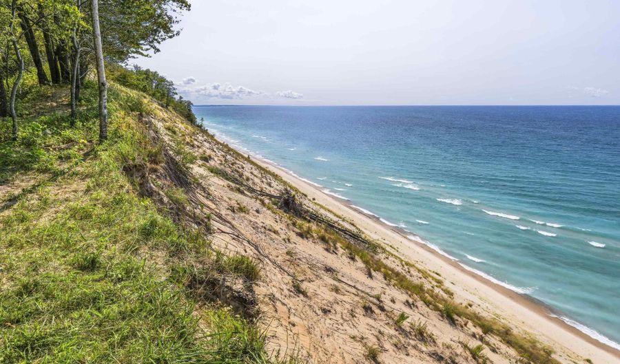 15382 Maxey Rd, Arcadia, MI 49613 - 4 Beds, 3 Bath