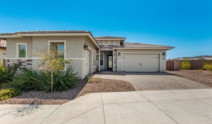 2528 N 211TH Ln, Buckeye, AZ 85396 - 5 Beds, 4 Bath