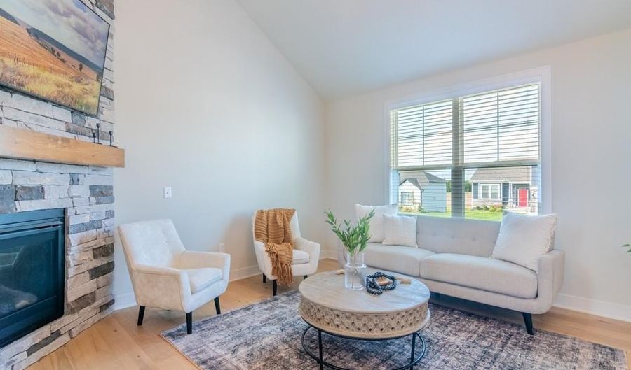 16721 Pinehurst Dr, Basehor, KS 66007 - 3 Beds, 2 Bath