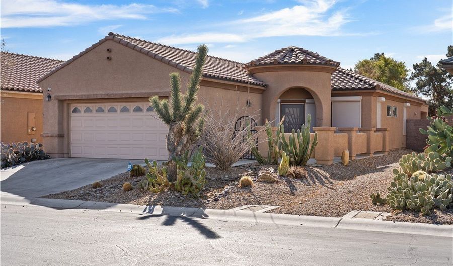 6151 Moonlight Sonata Ave, Las Vegas, NV 89122 - 3 Beds, 2 Bath