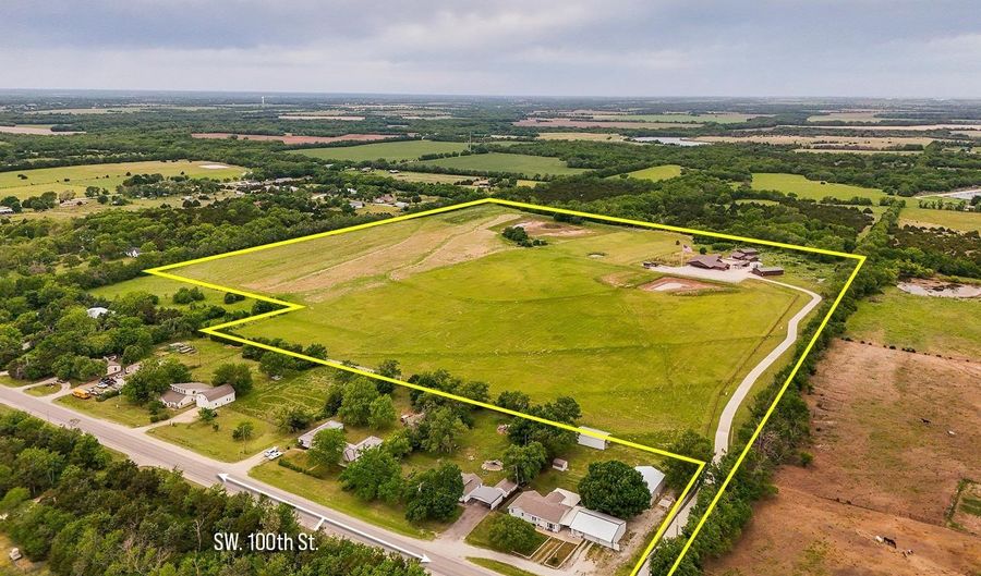3496 SW 100th, Augusta, KS 67010 - 4 Beds, 4 Bath