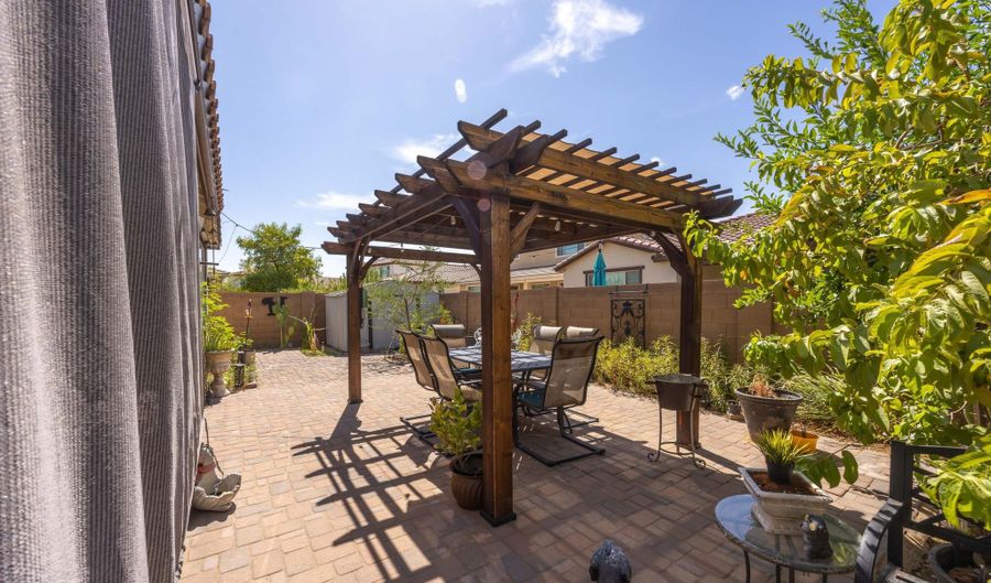 21057 W GRANADA Rd, Buckeye, AZ 85396 - 3 Beds, 2 Bath