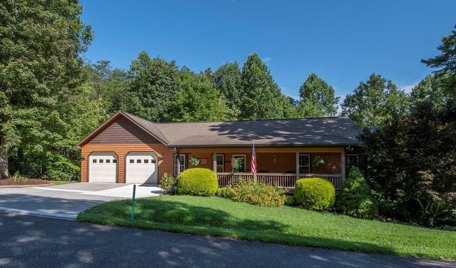 82 Rileigh Ridge Rd, Blairsville, GA 30512 - 2 Beds, 3 Bath