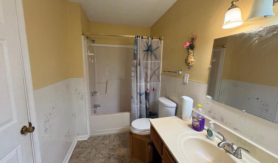 1199 Tom Cooper Rd, Batesville, MS 38606 - 3 Beds, 2 Bath