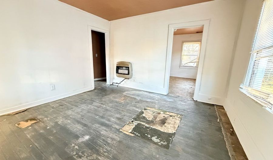 1502 Roosevelt Ave, Albany, GA 31705 - 2 Beds, 1 Bath