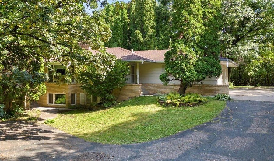 3430 Glenarden Rd, Arden Hills, MN 55112 - 4 Beds, 4 Bath