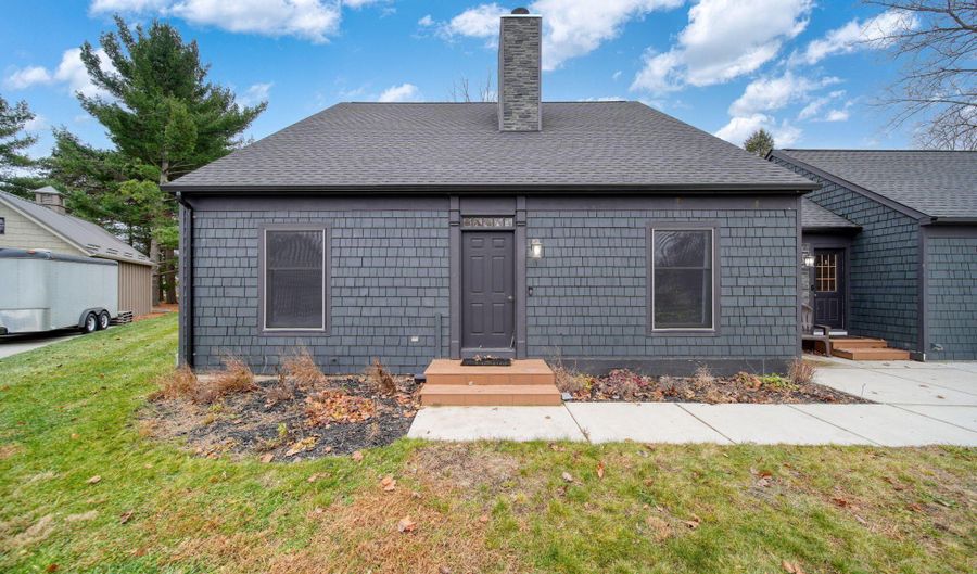 1544 Brookfield Ct, Adrian, MI 49221 - 4 Beds, 4 Bath