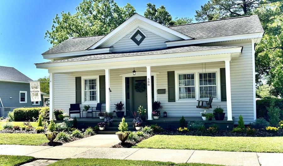 588 Second St, Ayden, NC 28513 - 2 Beds, 1 Bath