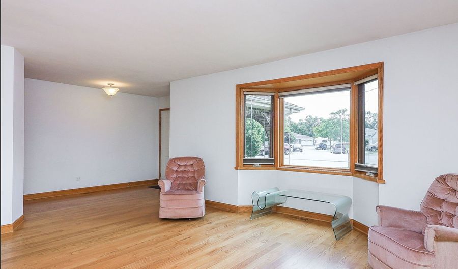 5135 W 113th Pl, Alsip, IL 60803 - 3 Beds, 3 Bath