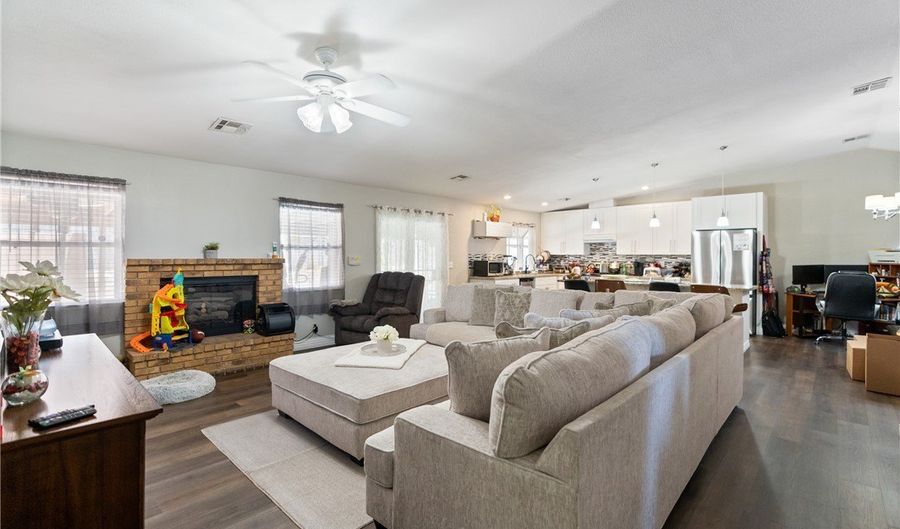1800 N Torrey Pines Dr, Las Vegas, NV 89108 - 3 Beds, 2 Bath