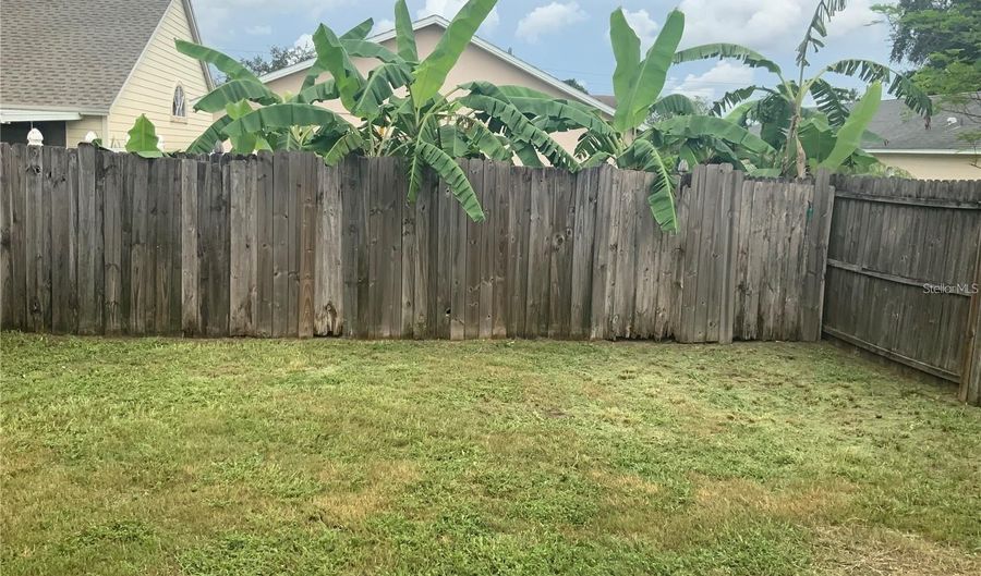 1705 CHATHAM Cir, Apopka, FL 32703 - 3 Beds, 2 Bath