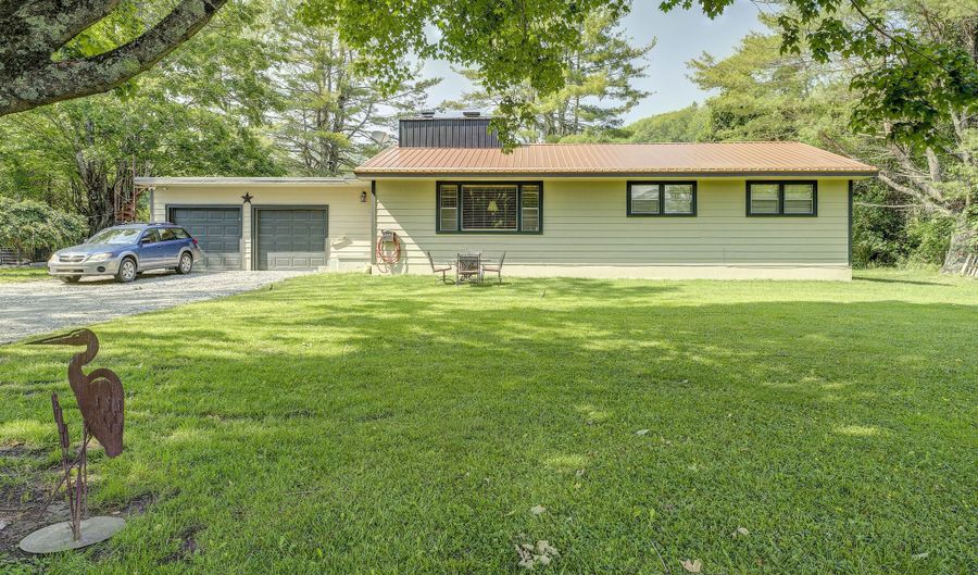 1236 Banner Elk Hwy, Banner Elk, NC 28604 - 2 Beds, 2 Bath
