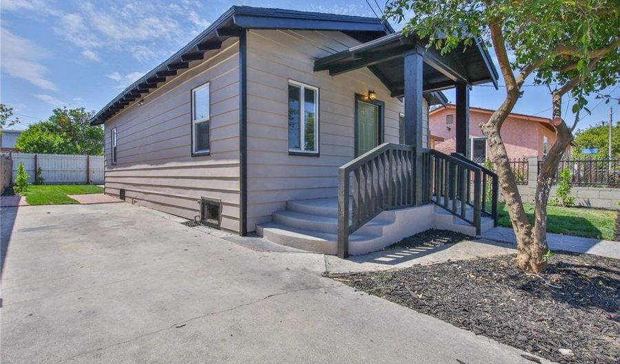8511 Maie, Los Angeles, CA 90001 - 3 Beds, 3 Bath