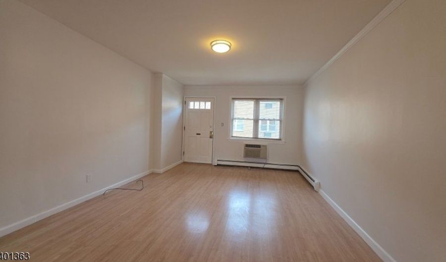 725 Joralemon St 3, Belleville, NJ 07109 - 2 Beds, 1 Bath