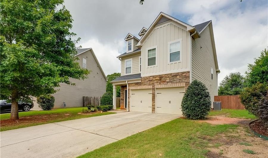 4072 Elsdon Dr, Austell, GA 30106 - 3 Beds, 3 Bath