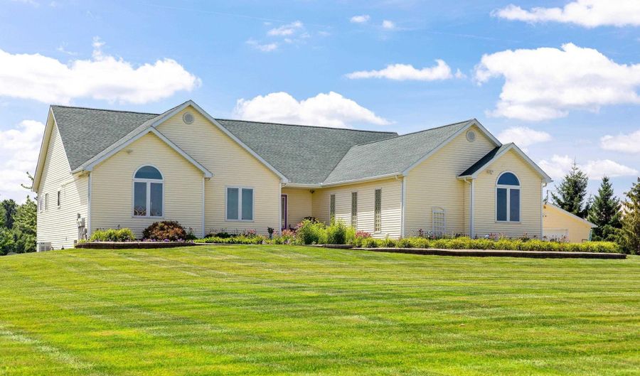 13899 Kimball, Allenton, MI 48002 - 3 Beds, 4 Bath