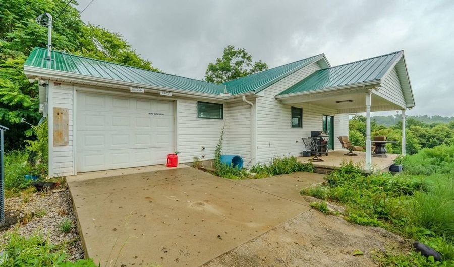 4050 Indian Ridge Rd, Blaine, TN 37709 - 2 Beds, 2 Bath