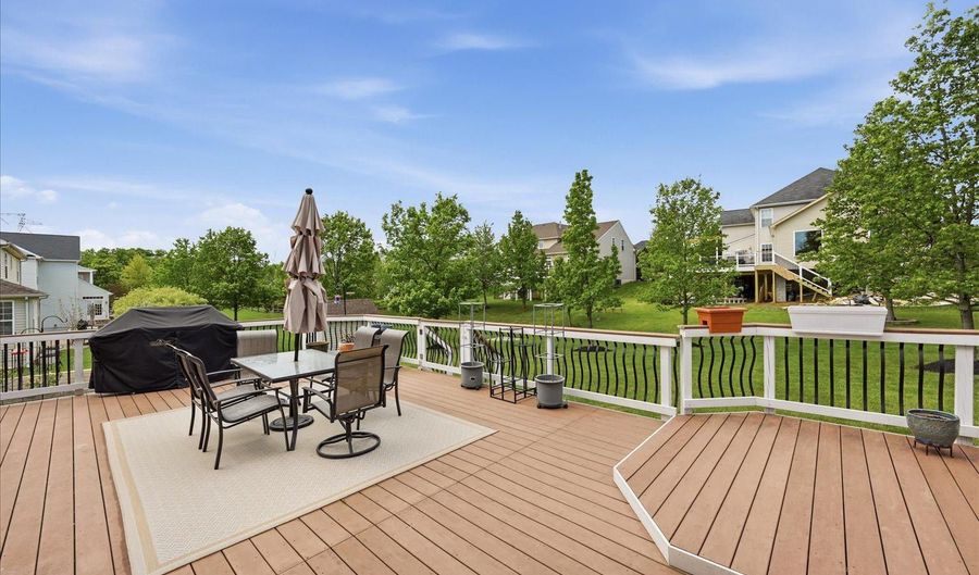 25437 FRITZ Ct, Aldie, VA 20105 - 4 Beds, 4 Bath