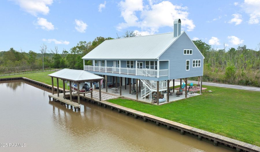 9406 Amberjack Ln, Abbeville, LA 70510 - 4 Beds, 5 Bath