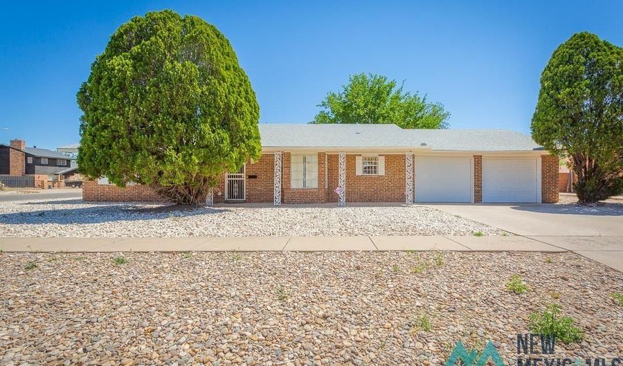 500 W Poe St, Roswell, NM 88203 - 3 Beds, 2 Bath