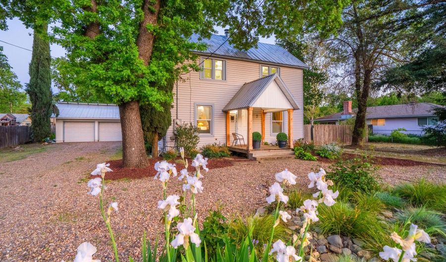 1711 Shasta St, Anderson, CA 96007 - 3 Beds, 2 Bath