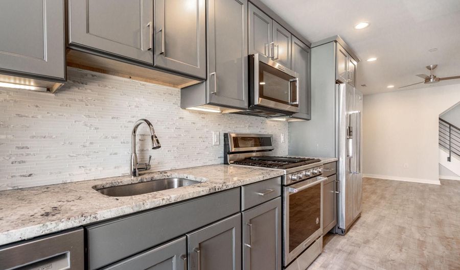 2609 FEDERAL St B, Philadelphia, PA 19146 - 2 Beds, 2 Bath