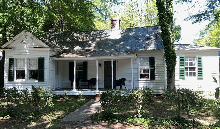 524 Colleton Ave SE, Aiken, SC 29801 - 2 Beds, 2 Bath