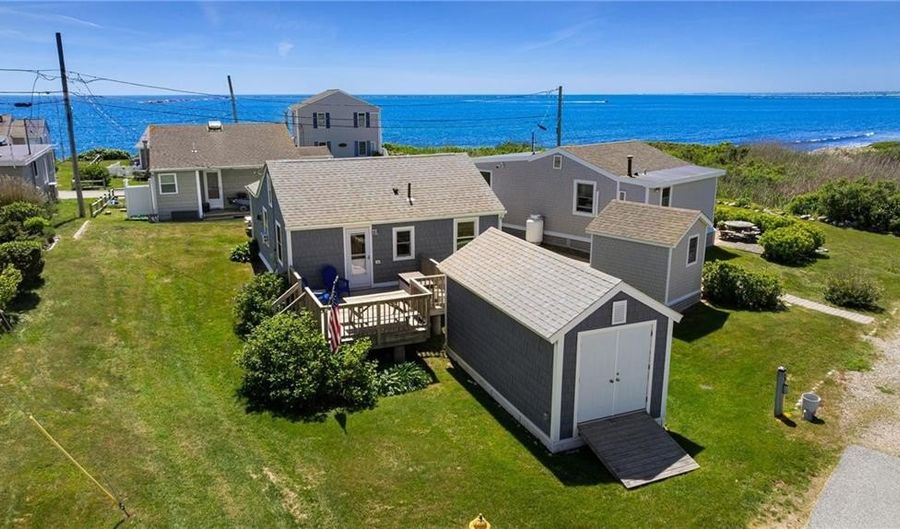 11 Woodruff St, Narragansett, RI 02882 - 1 Beds, 1 Bath