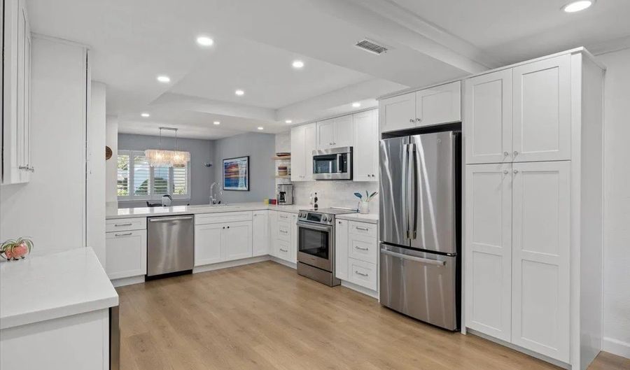 6502 Via Ostra, Carlsbad, CA 92009 - 3 Beds, 3 Bath