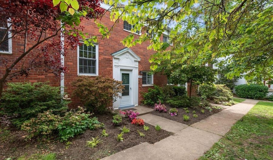 3372 GUNSTON, Alexandria, VA 22302 - 2 Beds, 1 Bath