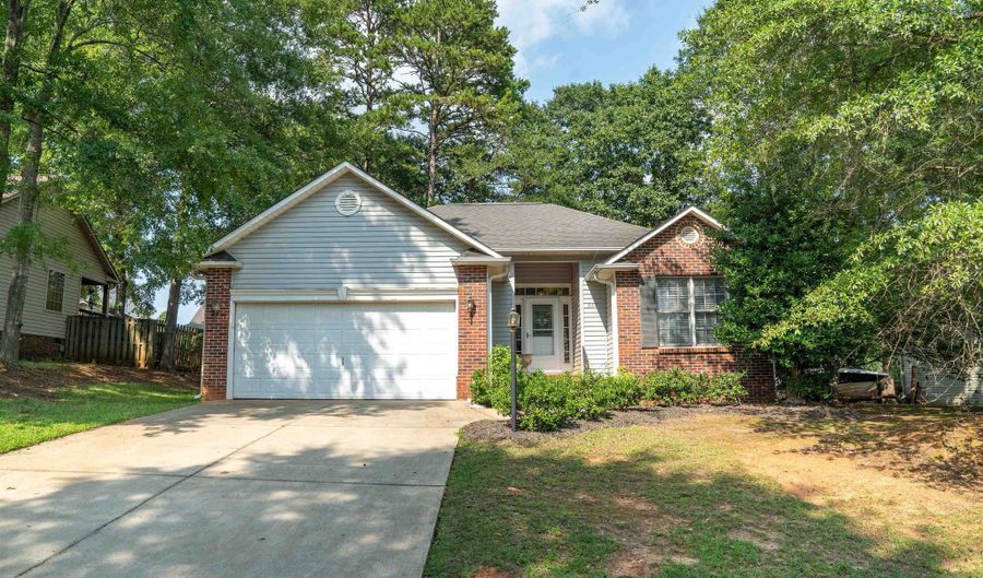 667 Shadow Dance Ln, Boiling Springs, SC 29316 - 3 Beds, 2 Bath