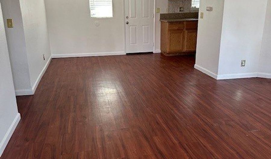 20289 Thunderbird, Apple Valley, CA 92307 - 3 Beds, 2 Bath