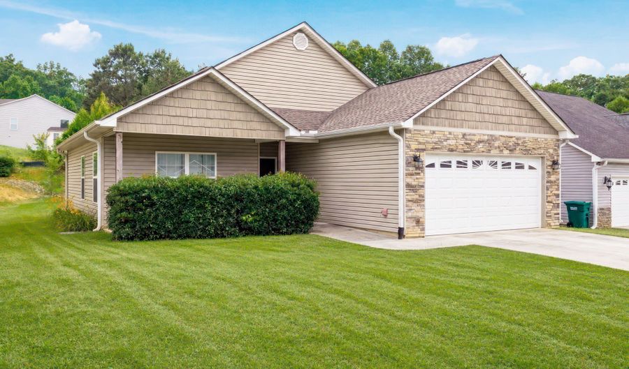 540 Highland Pointe Dr, Alto, GA 30510 - 3 Beds, 2 Bath