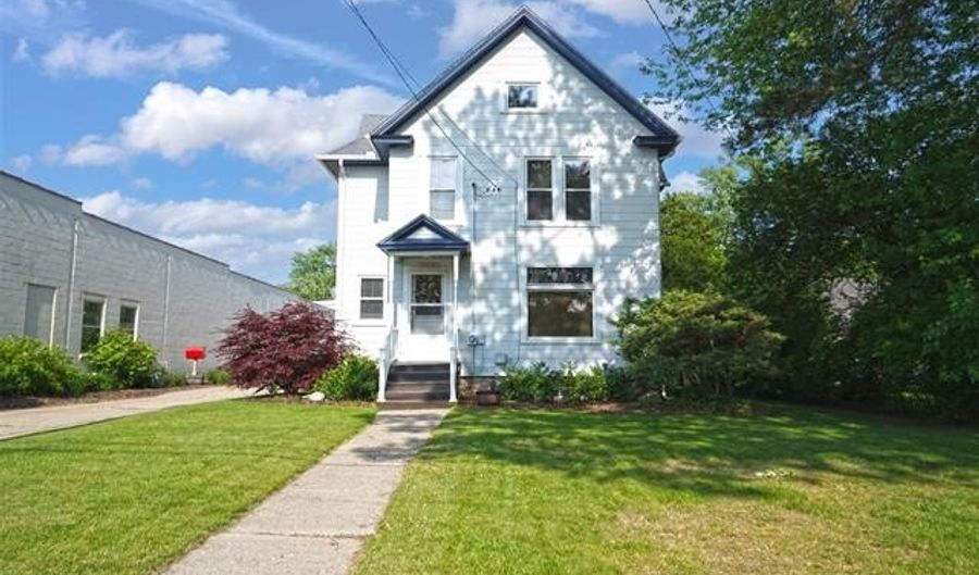 74054 Church St, Armada, MI 48005 - 4 Beds, 2 Bath