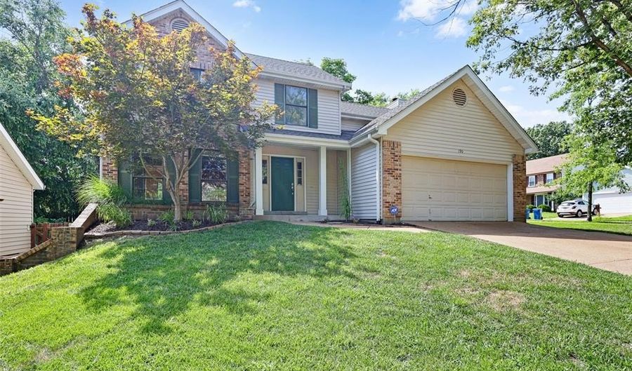 190 Oakbriar Farm Dr, Ballwin, MO 63021 - 4 Beds, 4 Bath
