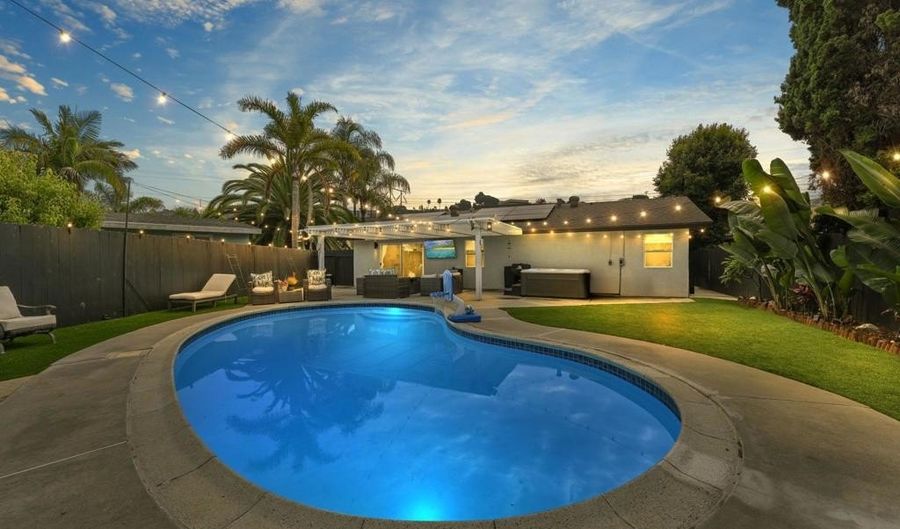 3516 Las Vegas Dr, Oceanside, CA 92054 - 3 Beds, 2 Bath