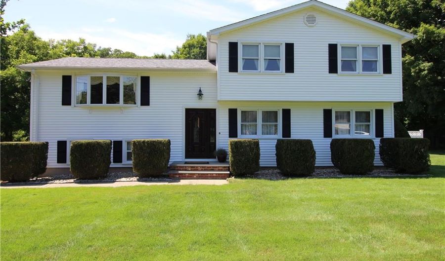 6 Sheffield Rd, North Haven, CT 06473 - 3 Beds, 2 Bath