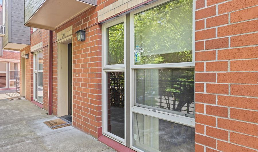 17040 SW WHITLEY Way 201, Beaverton, OR 97006 - 2 Beds, 2 Bath