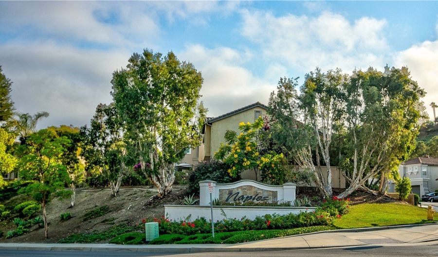 6 Avenida Fortuna, San Clemente, CA 92673 - 3 Beds, 3 Bath