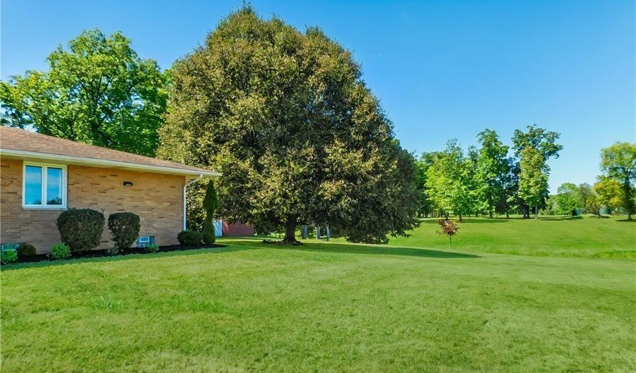 2983 Brown Rd, Ashtabula, OH 44004 - 3 Beds, 3 Bath