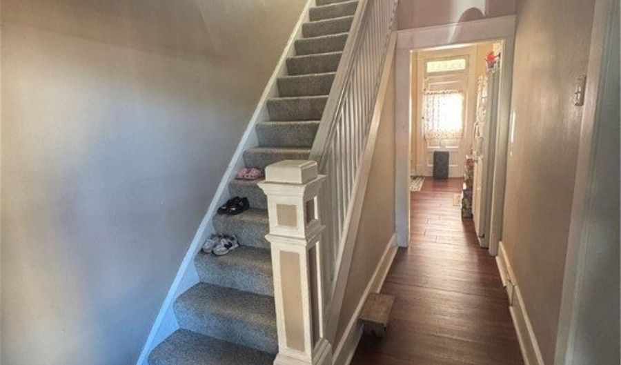 1647 Church St, Ambridge, PA 15003 - 2 Beds, 1 Bath