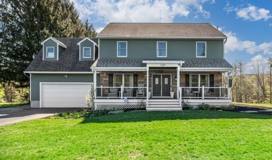 8 E Gate Dr, Alloway, NJ 07418 - 5 Beds, 3 Bath