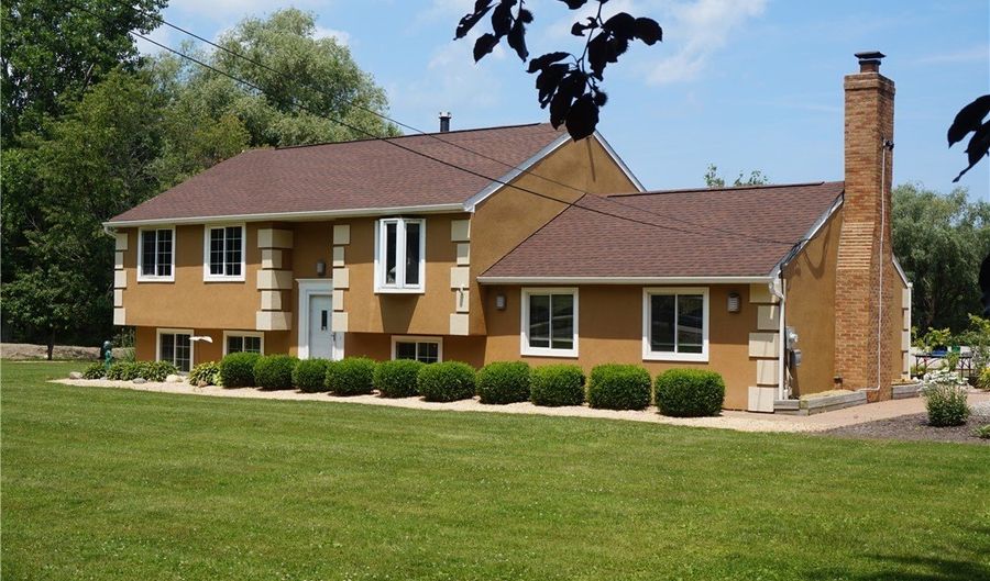 6019 New London Rd, Ashtabula, OH 44004 - 3 Beds, 3 Bath