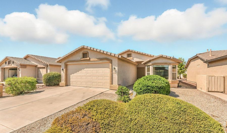 3462 E CHERRY HILLS Pl, Chandler, AZ 85249 - 2 Beds, 2 Bath